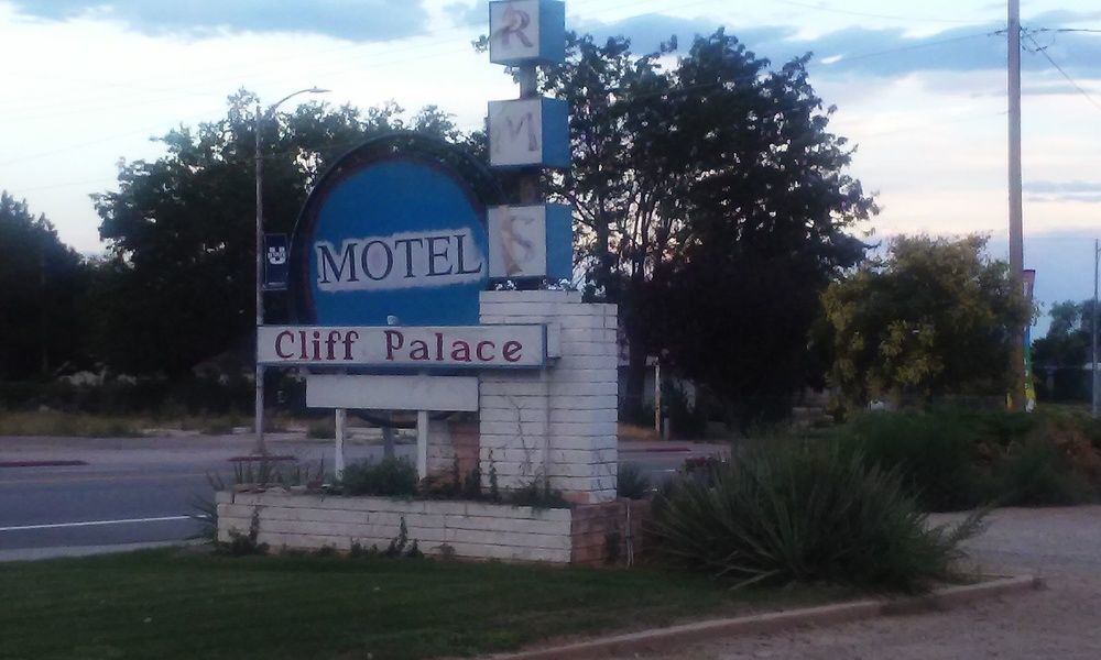 Cliff Palace Motel Blanding Exterior foto